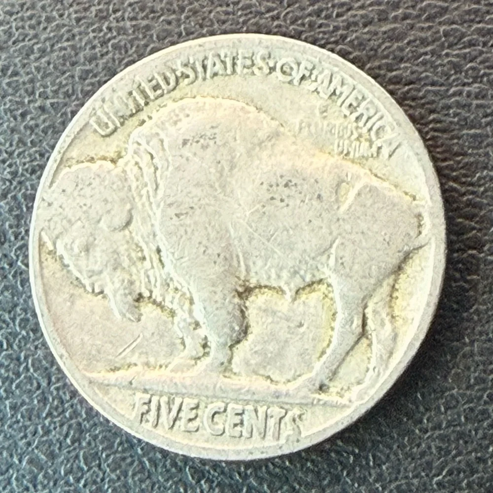 Source Unknown Silver Coin - Picture 2 of 2
